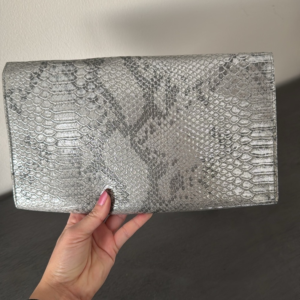 H&M Silver Snakeskin Clutch - Picture 10 of 10